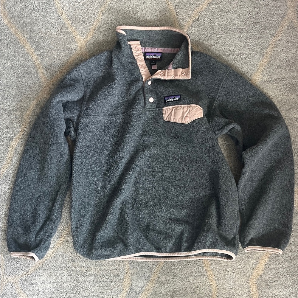 Patagonia Charcoal Fleece with Pink Trim